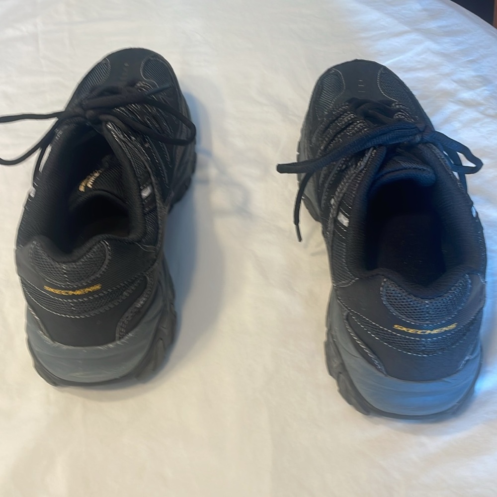 Men’s Skechers Athletics. Like new only worn once indoors! Black. Size 11.5 (US) - Picture 5 of 11